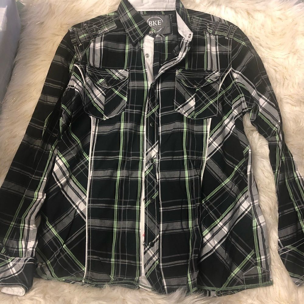 BKE Buckle Plaid Athletic Fit Medium men's shirt long sleeve button down
